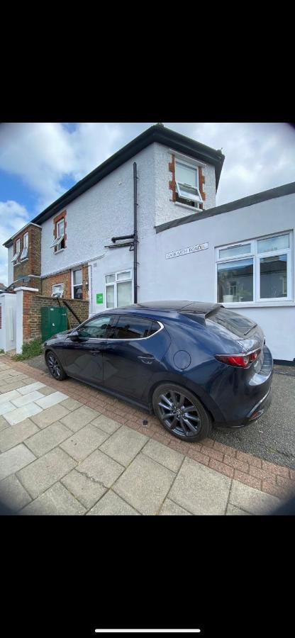 Appartement Cosy 1 Bed With Free Parking Close To Underground Station Zone 2 For Quick Access To Up To 5 Guests *