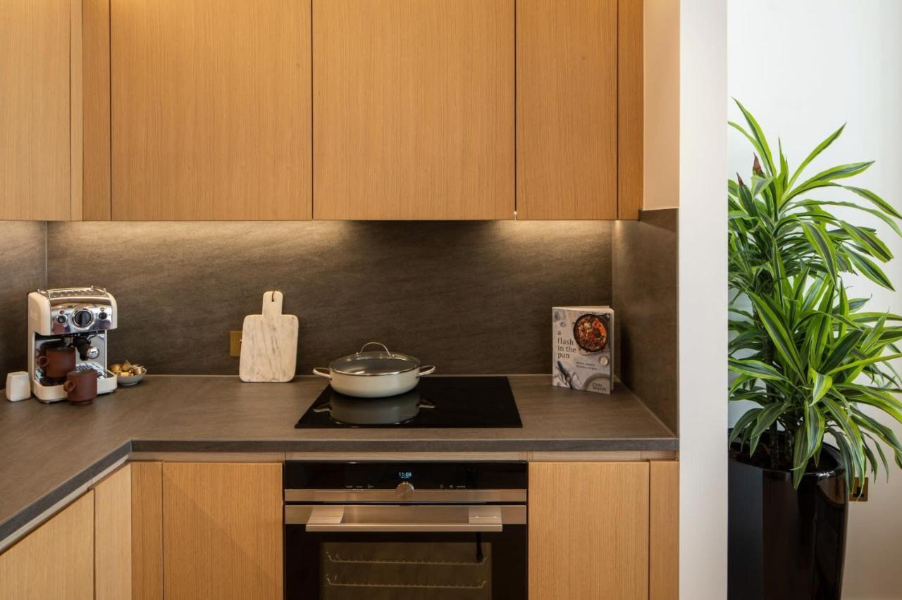 Modern At Enclave Located In Central Londra