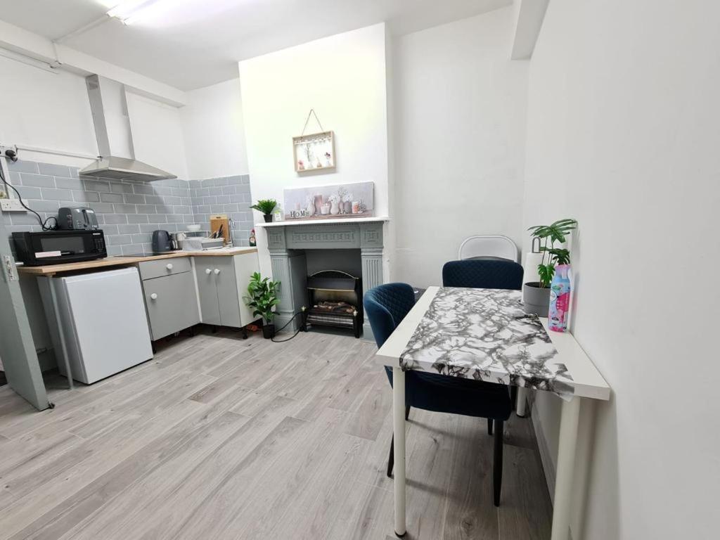 Lovely Private Near Central Lejlighed *