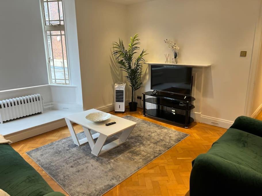 Lovely Apartment- Long Stayer Welcome Leilighet *