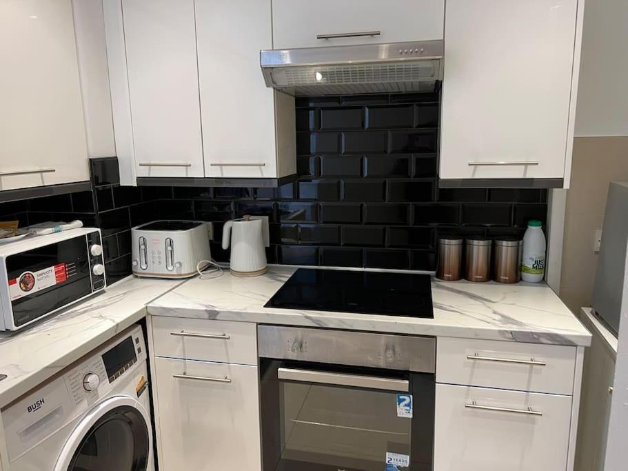 Lovely Apartment- Long Stayer Welcome Leilighet