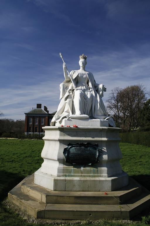 Kensington House 4*