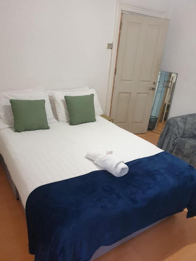 Balham, South Spacious F2, 6 Available Pensionat London