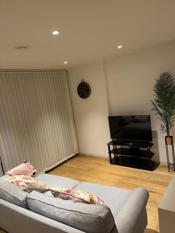 Beautiful 2 Bed Flat In Finchley Road, Camden Appartamento