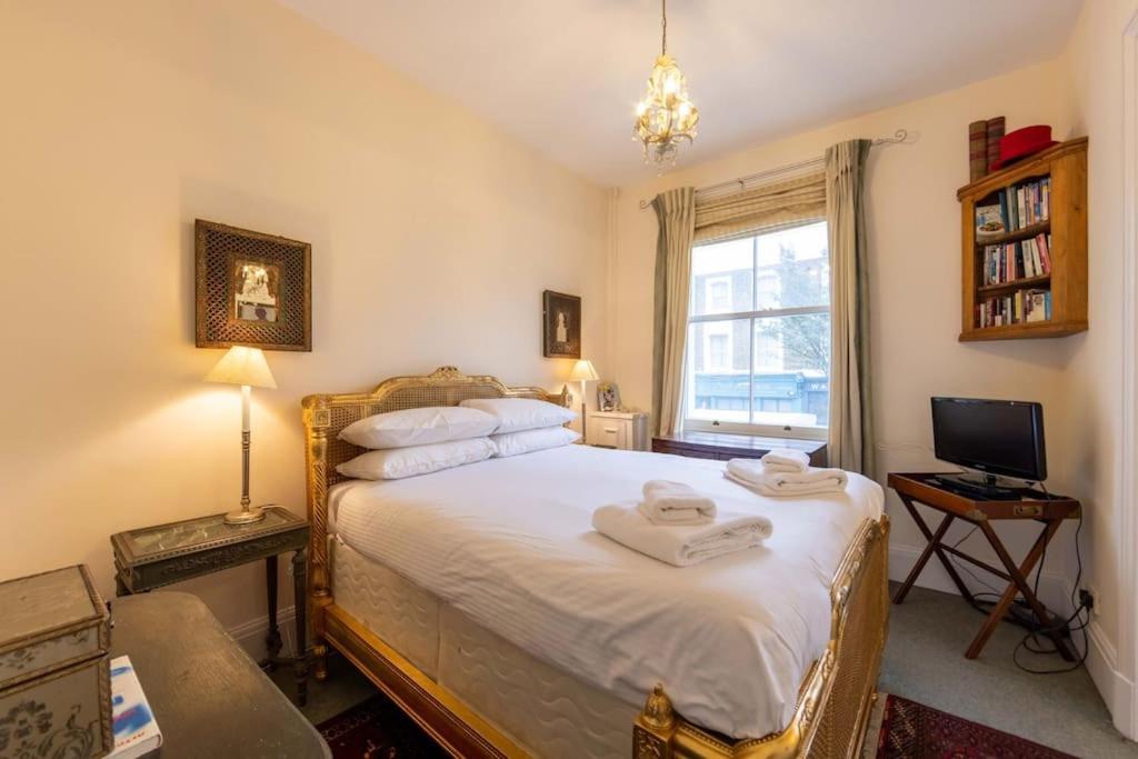 Golborne Road 3 Bedrooms Antique Rooftop Terrace Flat Appartement Londres