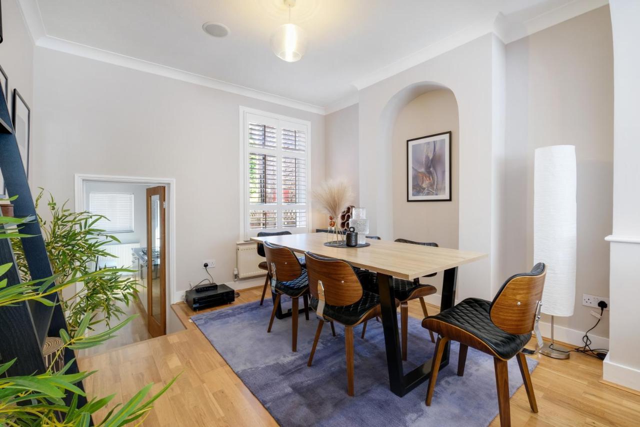 Holiday home Luxury 3 Bedroom 2 Bathroom House, Fulham By 360stays *