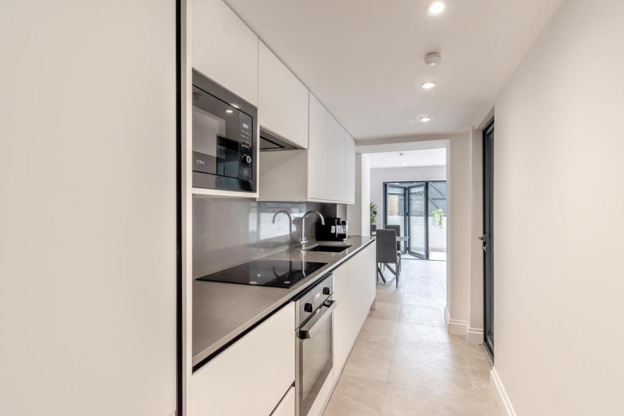 Modern Garden Flat With Private Parking Leilighet *