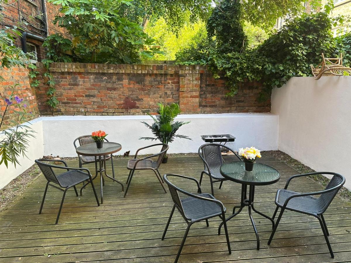 Goldhurst 3 Bedroom Flat *