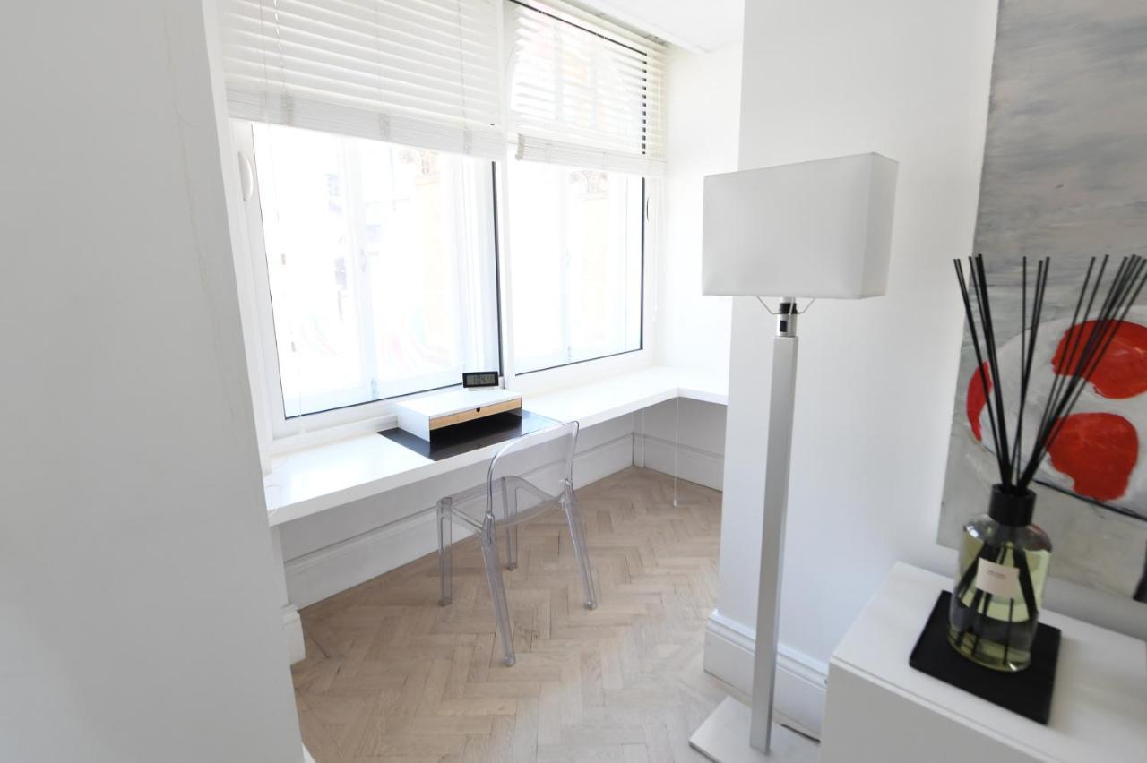 Oxford Street Luxurious 3 Bedroom London