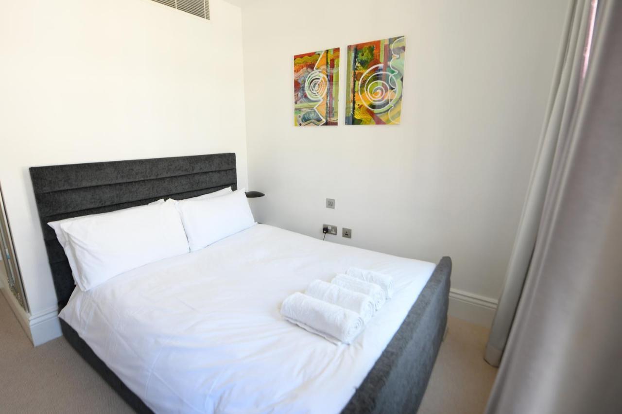 Oxford Street Luxurious 3 Bedroom London