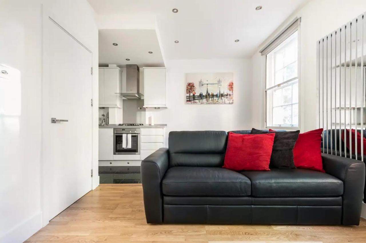Stylish Flat In Heart Of Apartment London