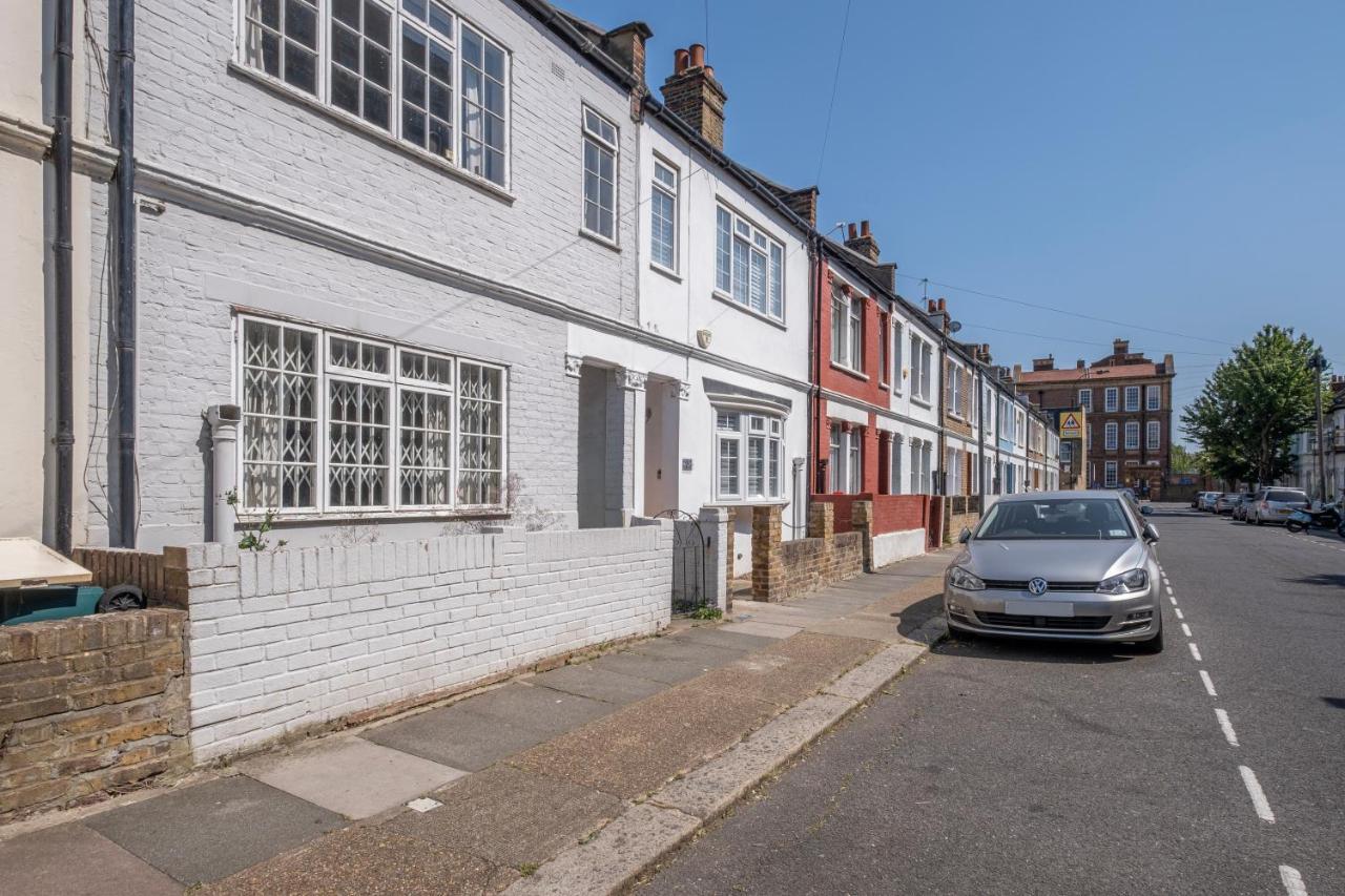 Holiday home Luxury 3 Bedroom 2 Bathroom House, Fulham By 360stays