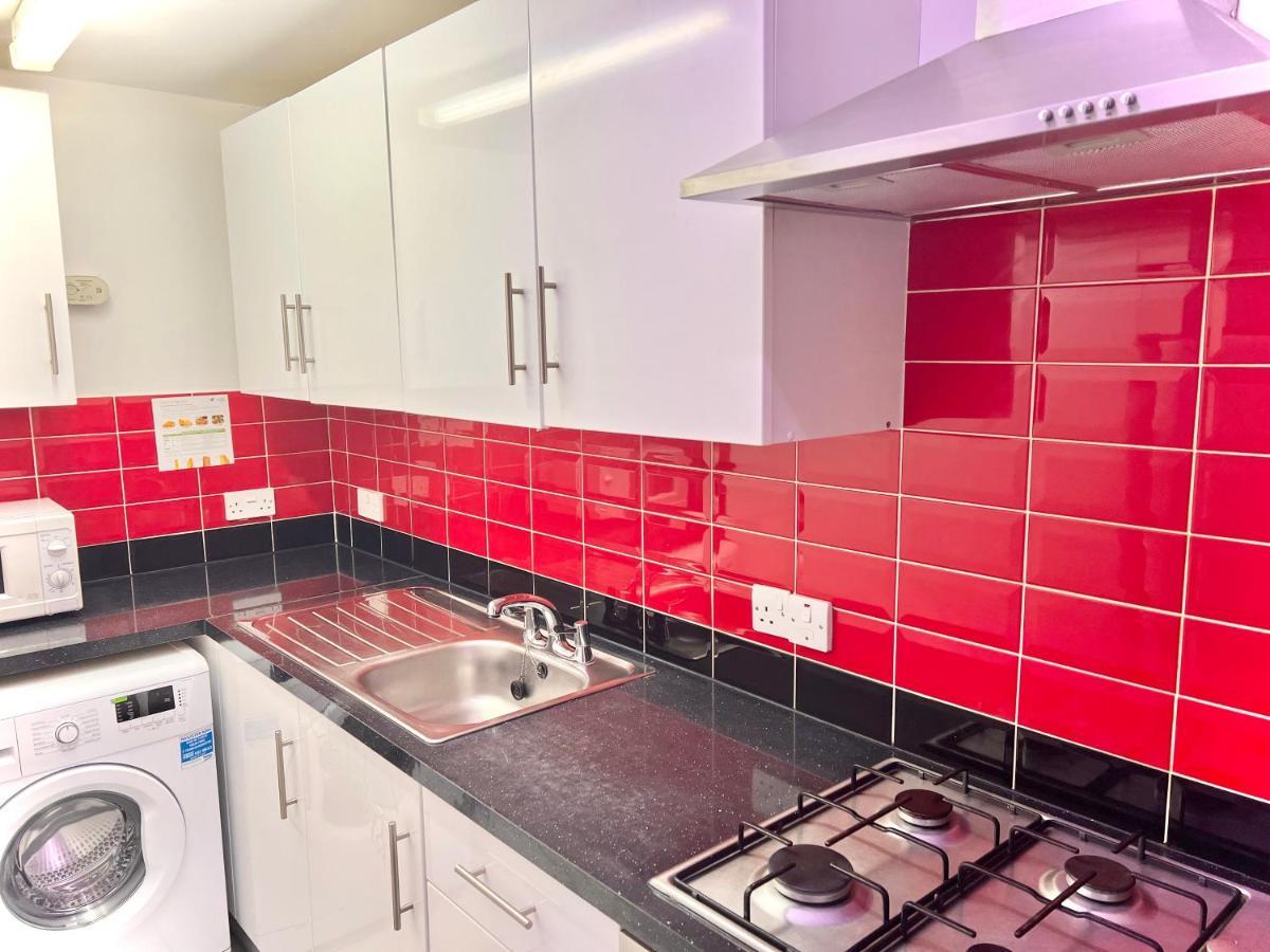White Chapel Holiday 2 Bedroom Appartement Londen