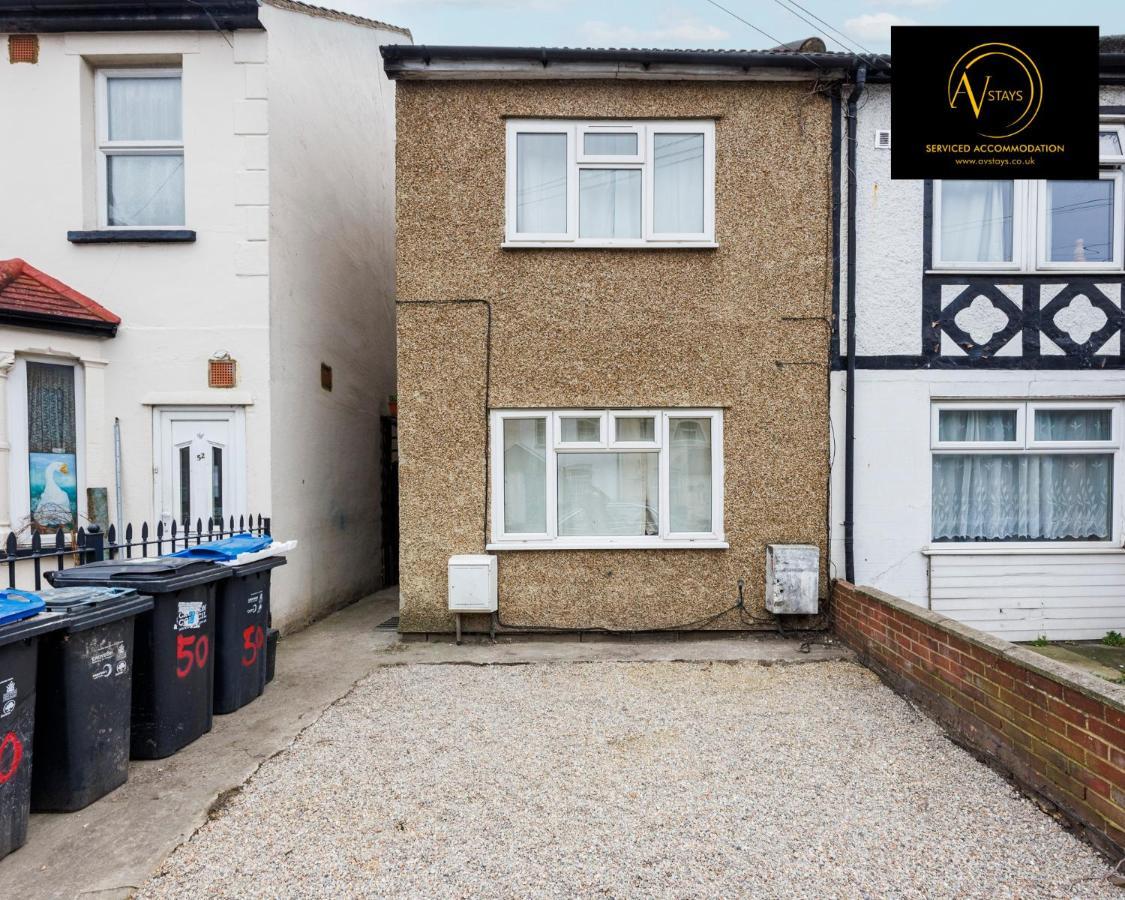 Ferienhaus 2 Bedroom House By Av Stays Short Lets Croydon With Free Wi-fi *