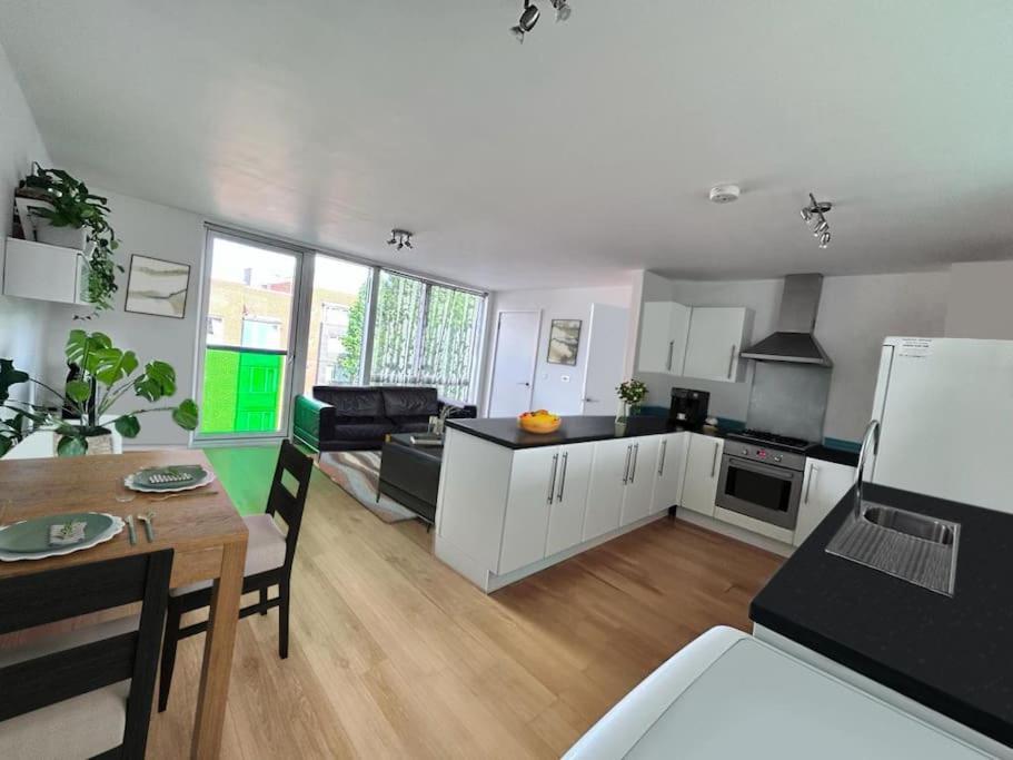 Exceptional 2br Apt Brick Lane Spitalfields