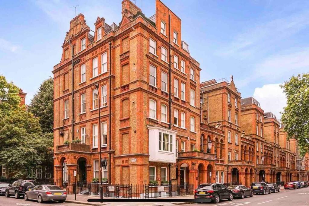 Lejlighed Luxury 2-bedroom In Prime South Kensington