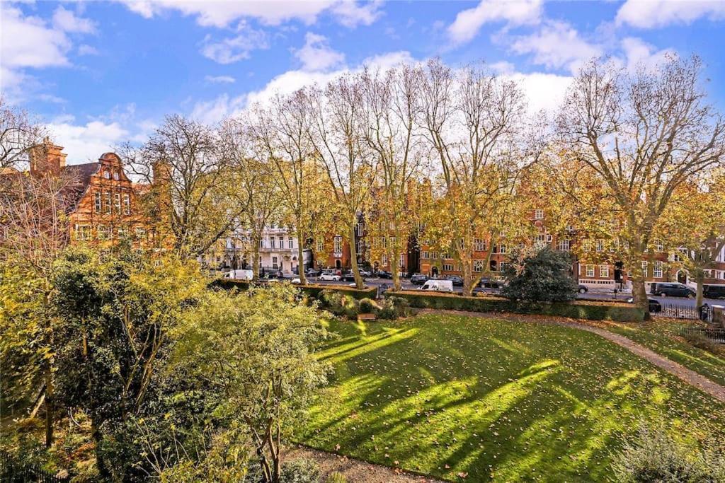 Luxury 2-bedroom In Prime South Kensington Lejlighed