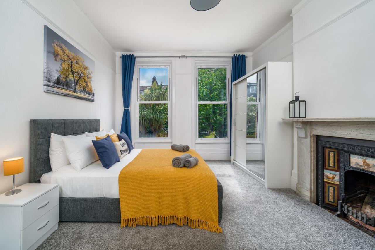Spacious King Size 1bed Flat In Leafy Suburb London