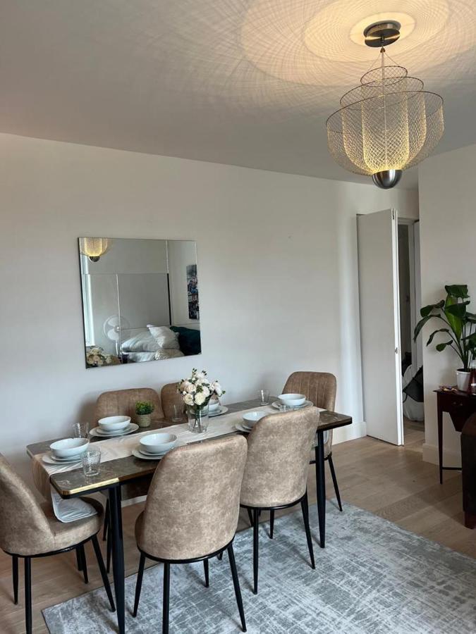 Charming Chelsea Two Bedroom Next To Kings Road! Londres