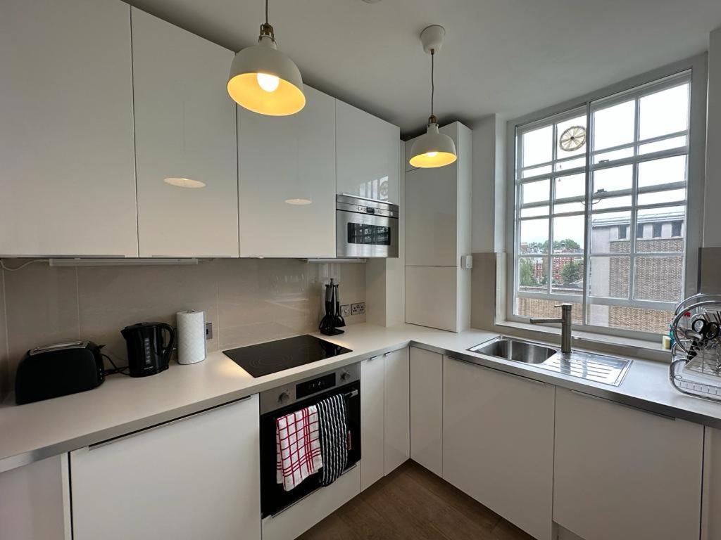 Appartement Charming Chelsea Two Bedroom Next To Kings Road! *