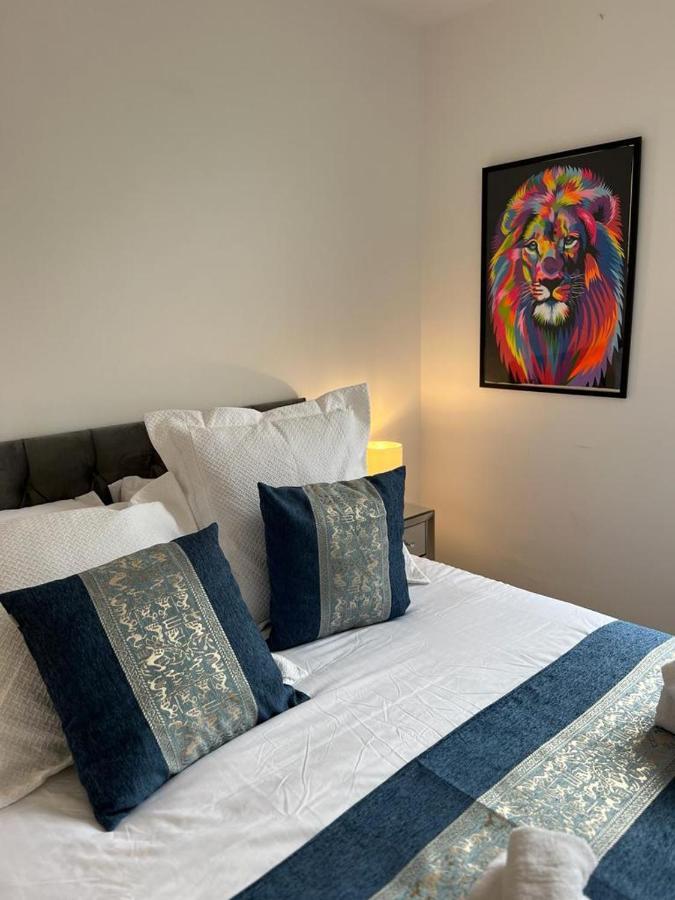 Charming Chelsea Two Bedroom Next To Kings Road! Appartement
