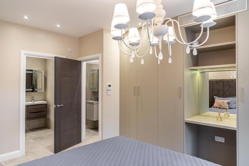 Modern&luxurios 1 Bed Apartment-prime Location. Lägenhet