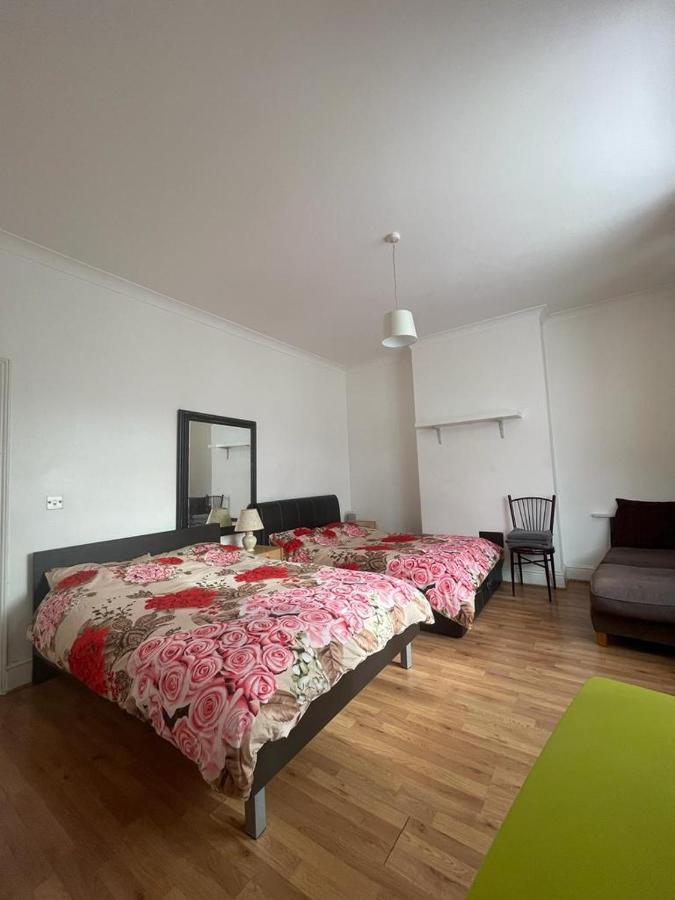 Near Tottenham Hotspur Stadium Guest house