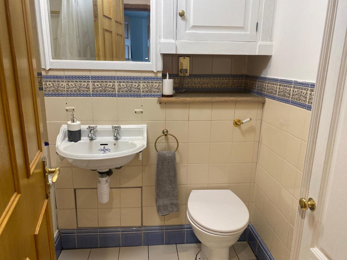 Prime Location - Heart Of Apartment *