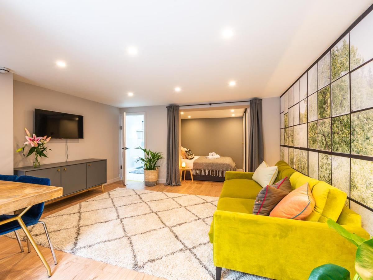 Apartment Pass The Keys Serene Hideaway In West *