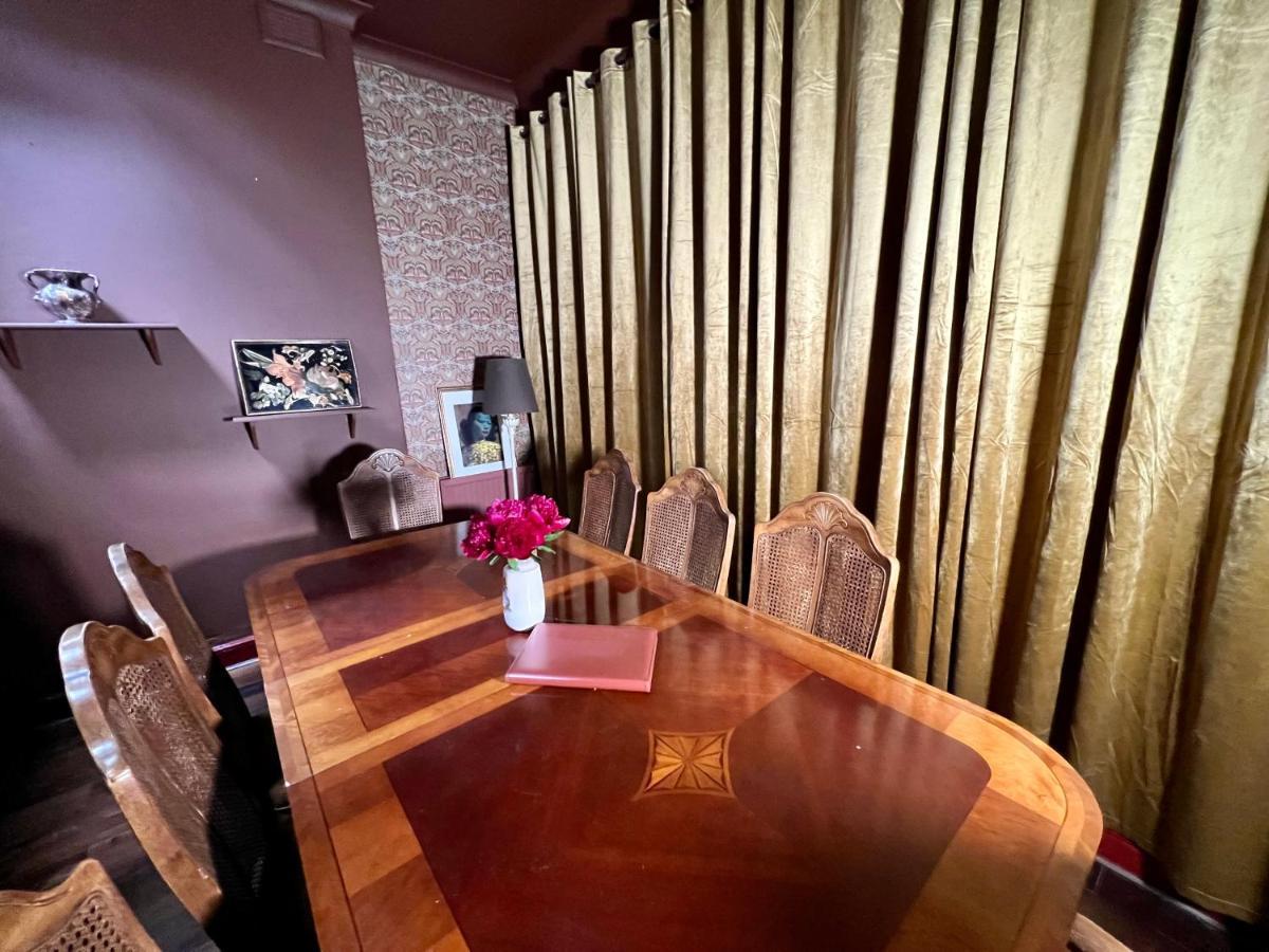 Central Hideout Apartment