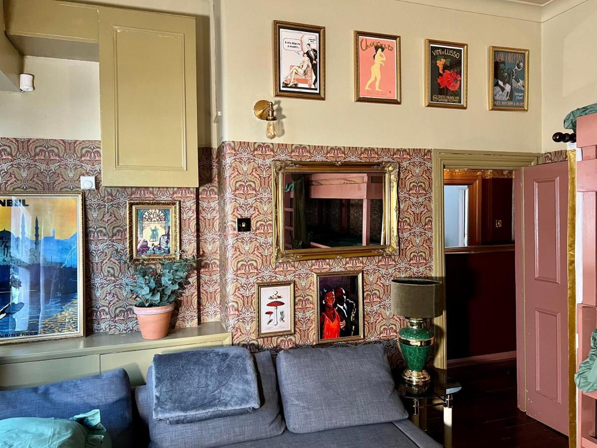 Central Hideout Apartment