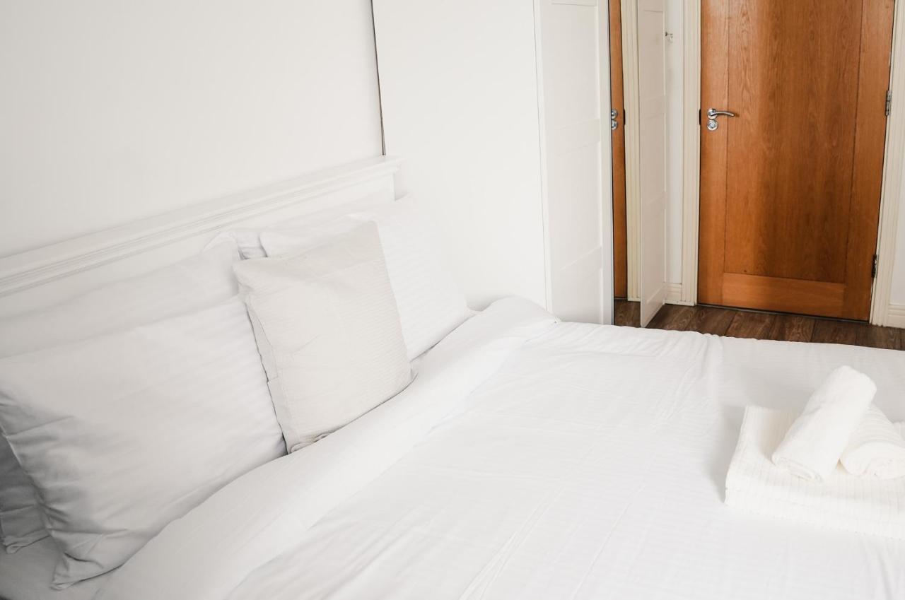 2 Bed River View Greenwich Leilighet