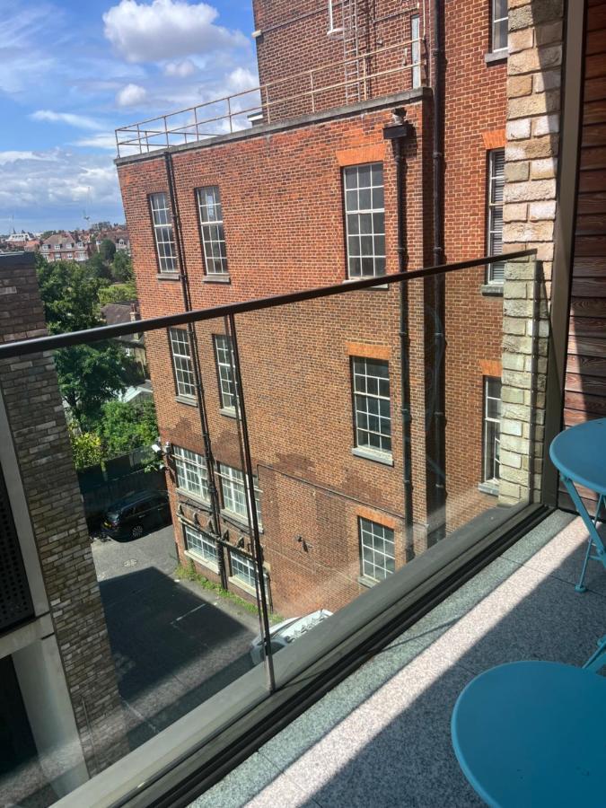 Appartamento Beautiful 2 Bed Flat In Finchley Road, Camden Londra