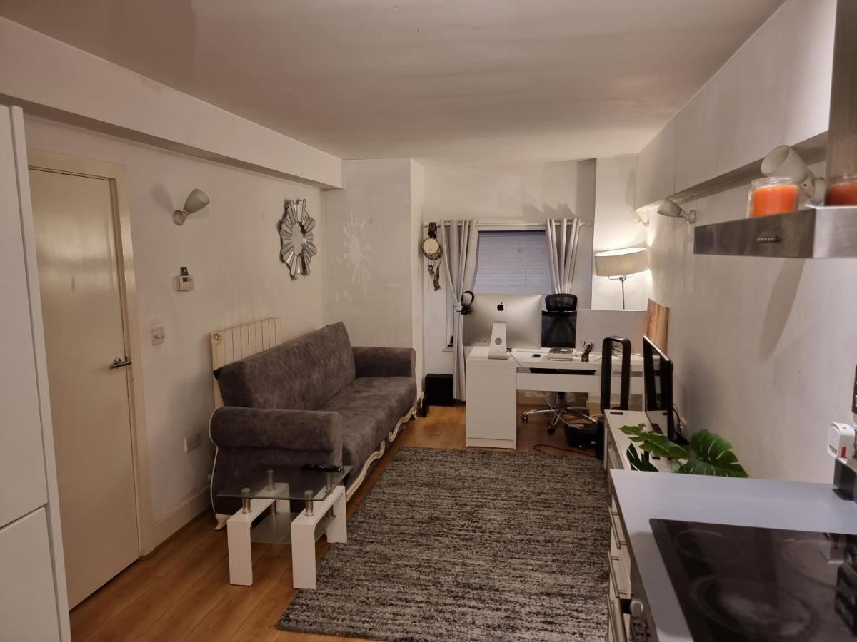 Apartment Than An London