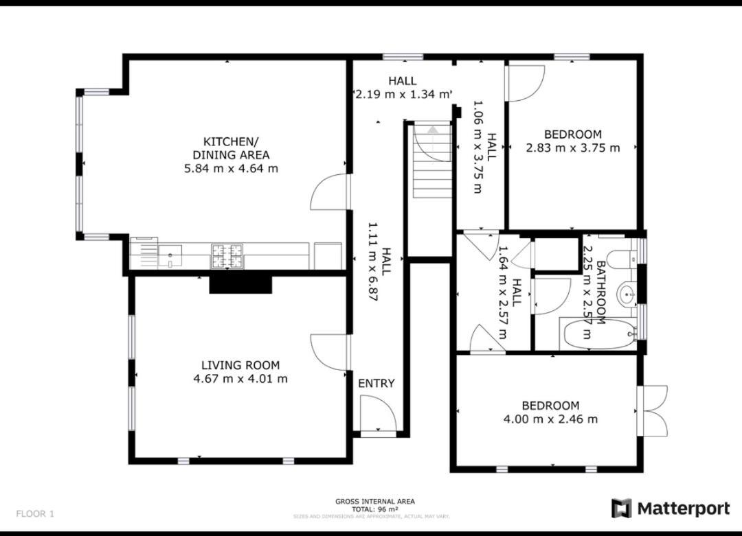 Appartement Homely 3 Bedroom Ground Floor Flat *