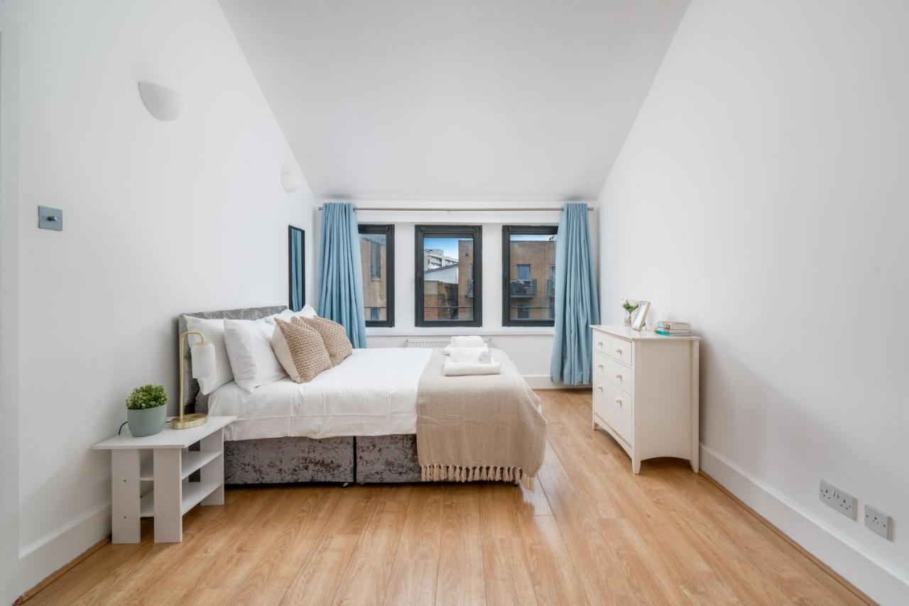 Modern 1 Bedroom City Penthouse Lejlighed London