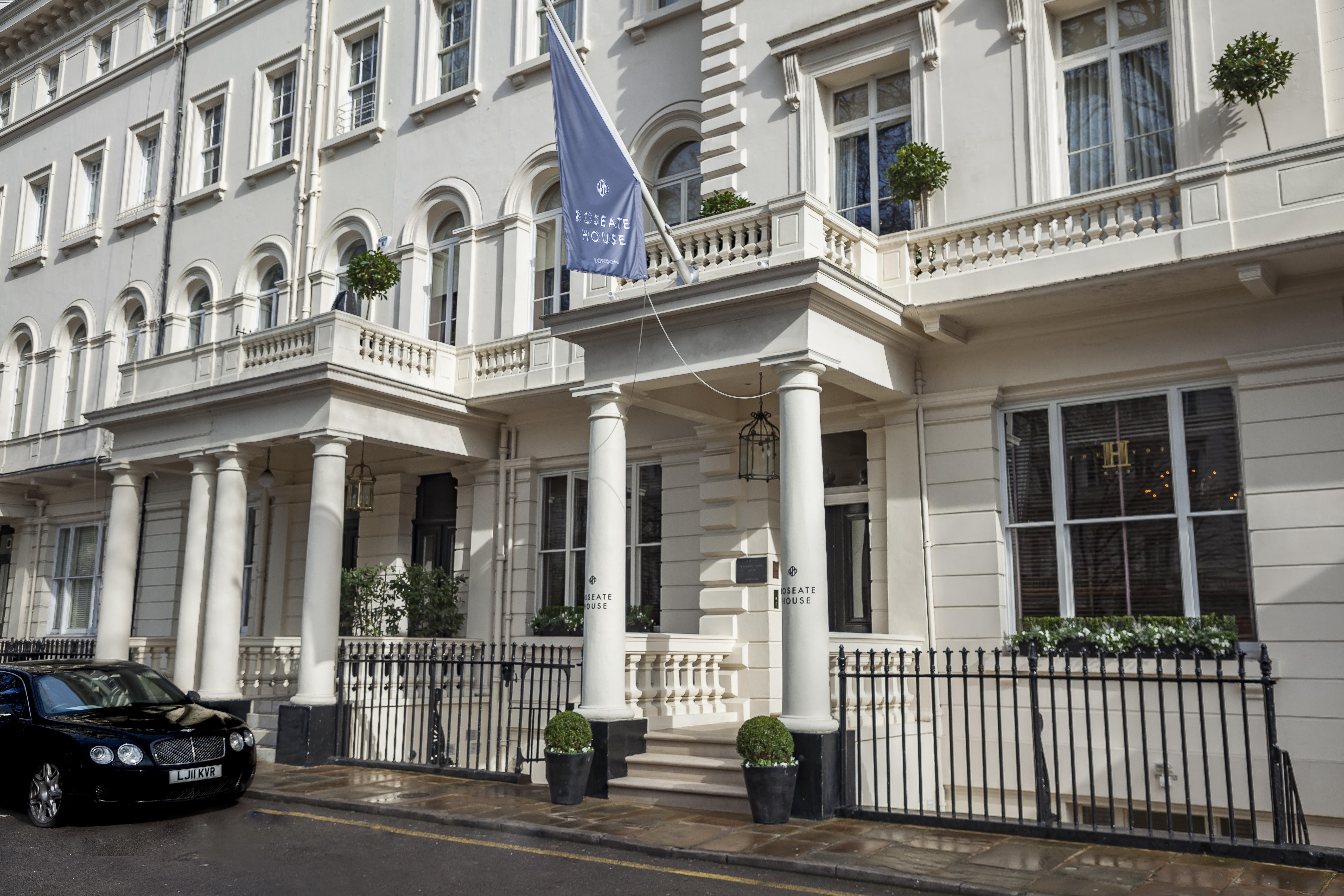Roseate House Hotel