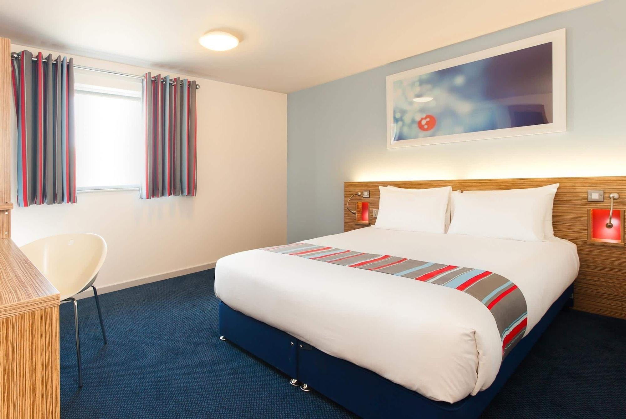 Travelodge Tower Bridge 3*