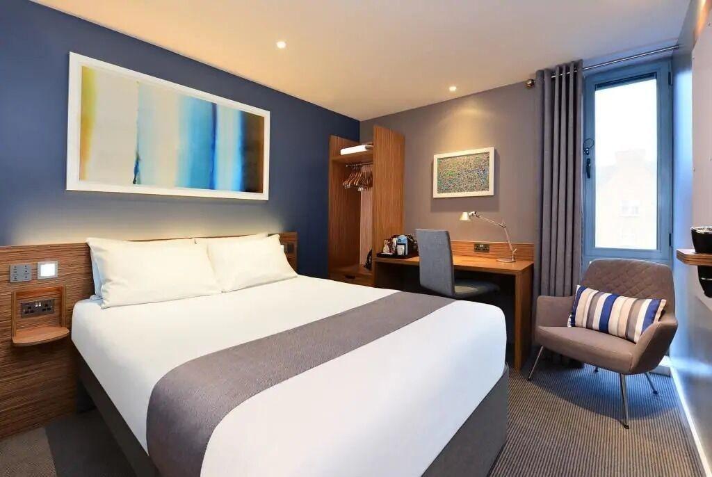 Hotel Travelodge Tower Bridge 3*