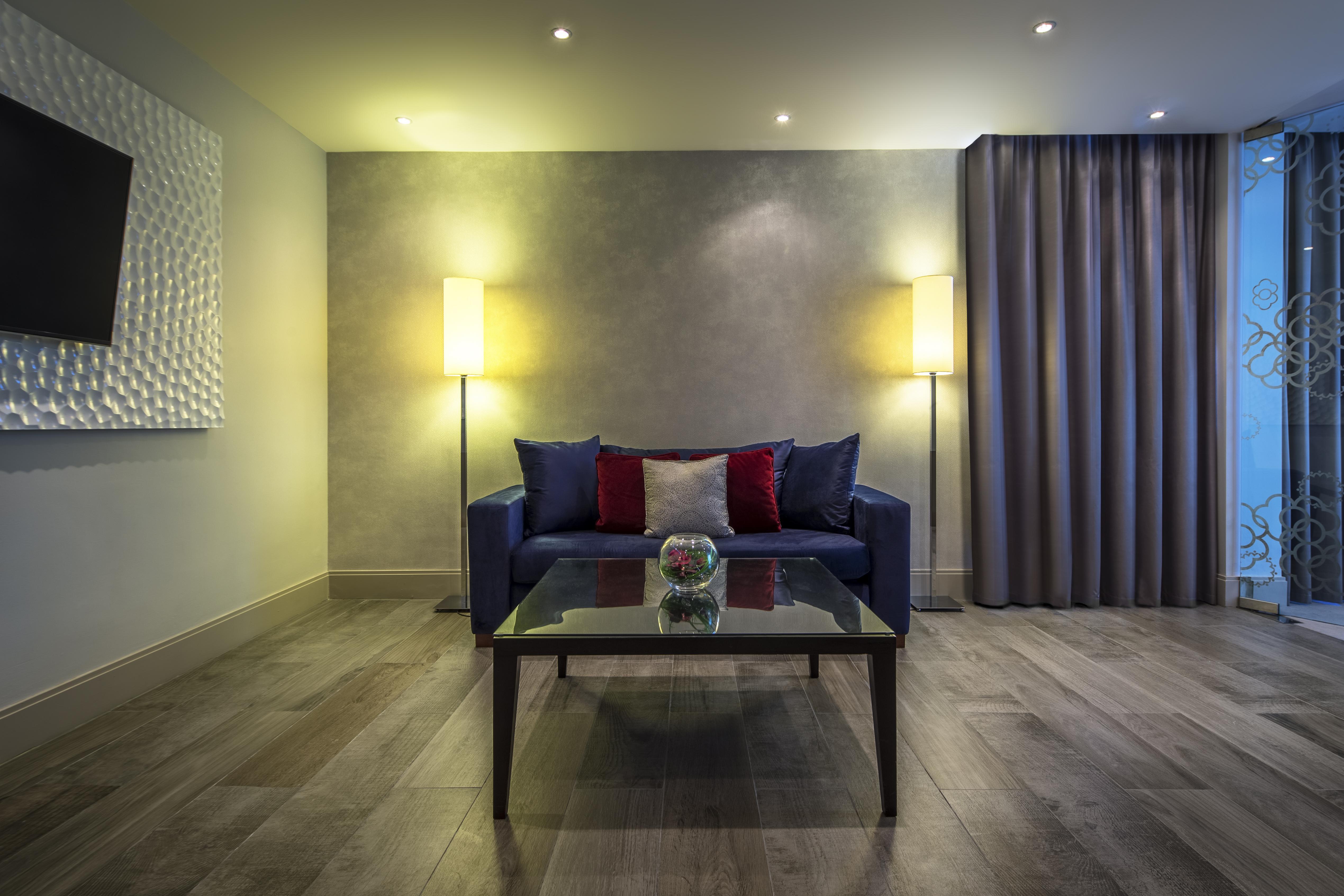 Hotell K West & London