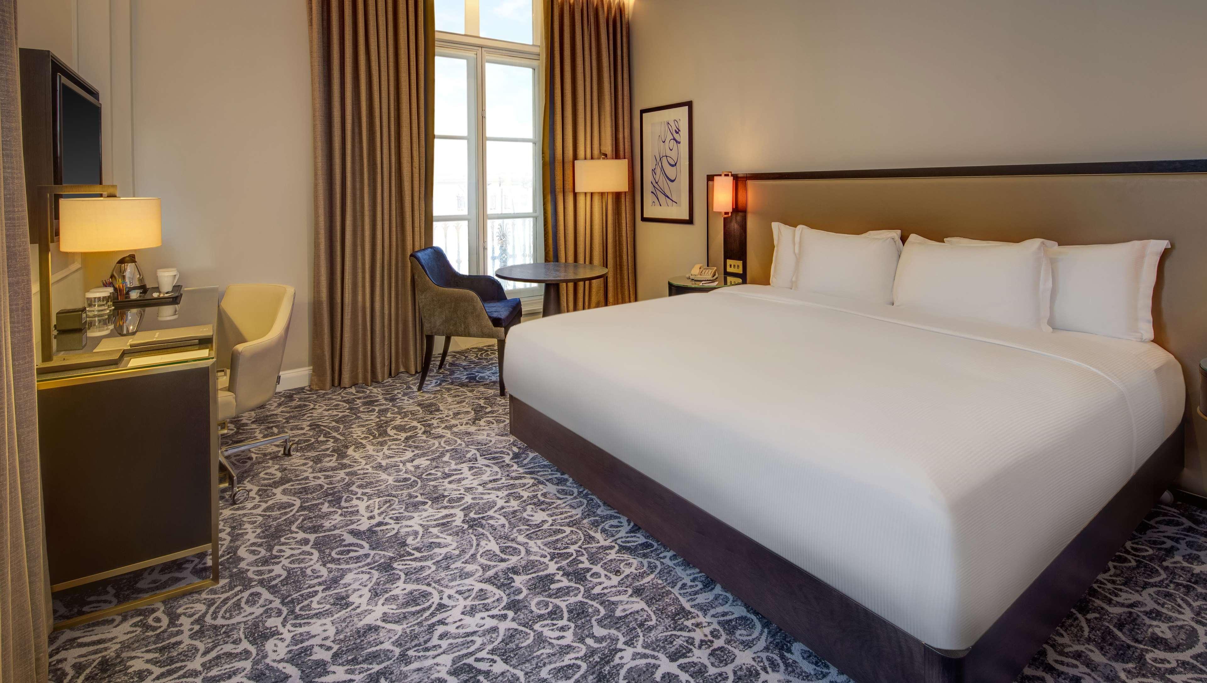Hilton Euston 4* Londra