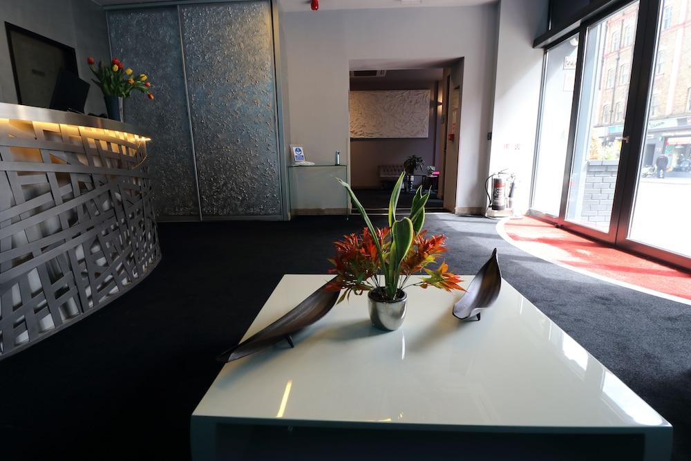 Hotel The Bryson Londen