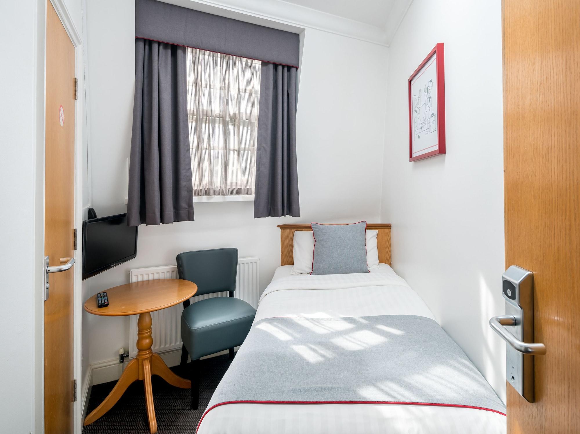 Oyo Townhouse New England, Victoria 3* London
