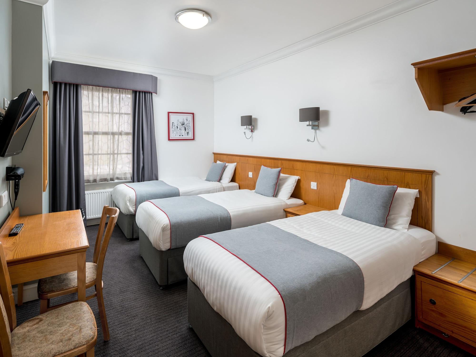 Oyo Townhouse New England, Victoria 3*