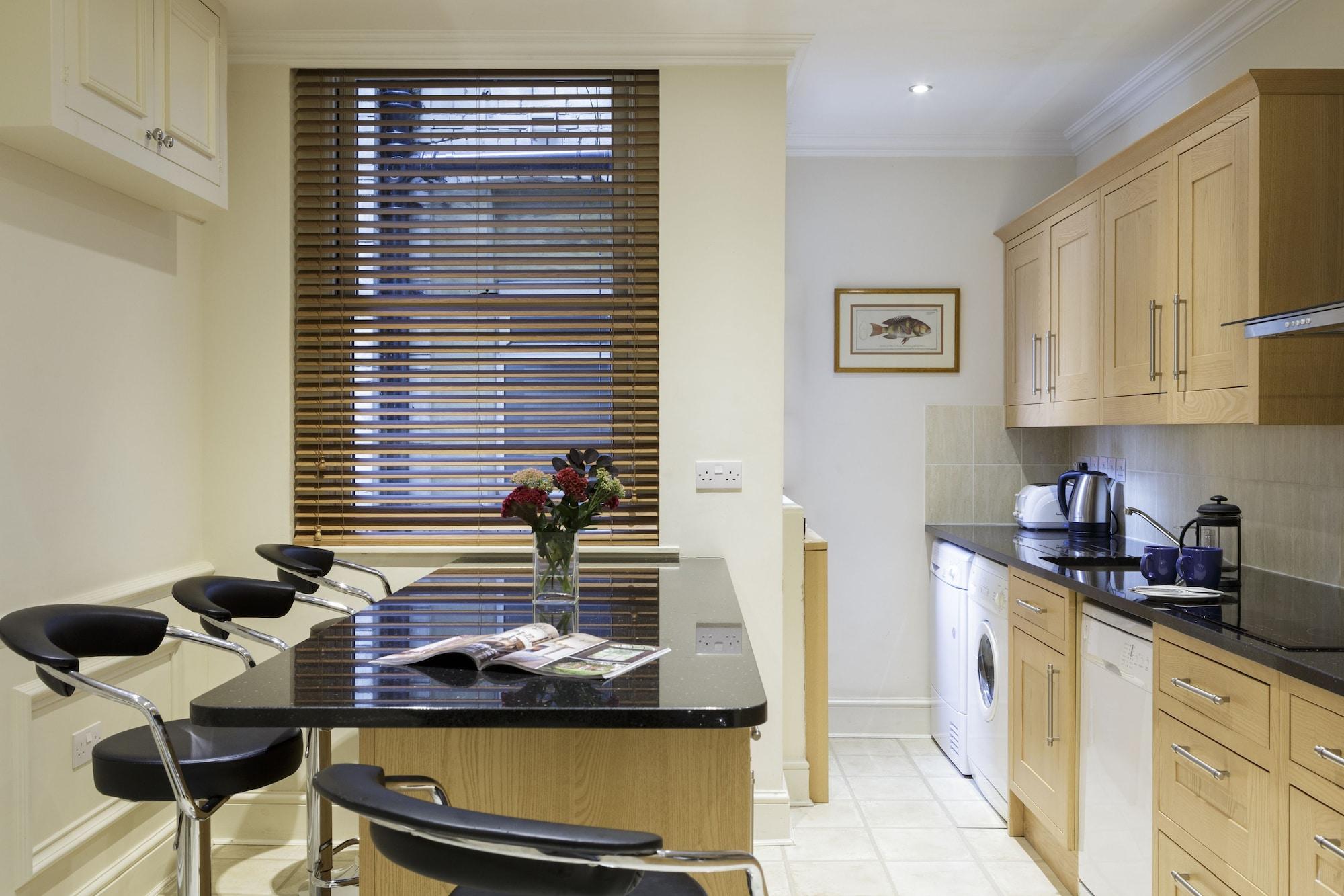 Aparthotel No1 The Mansions By Mansley 4*