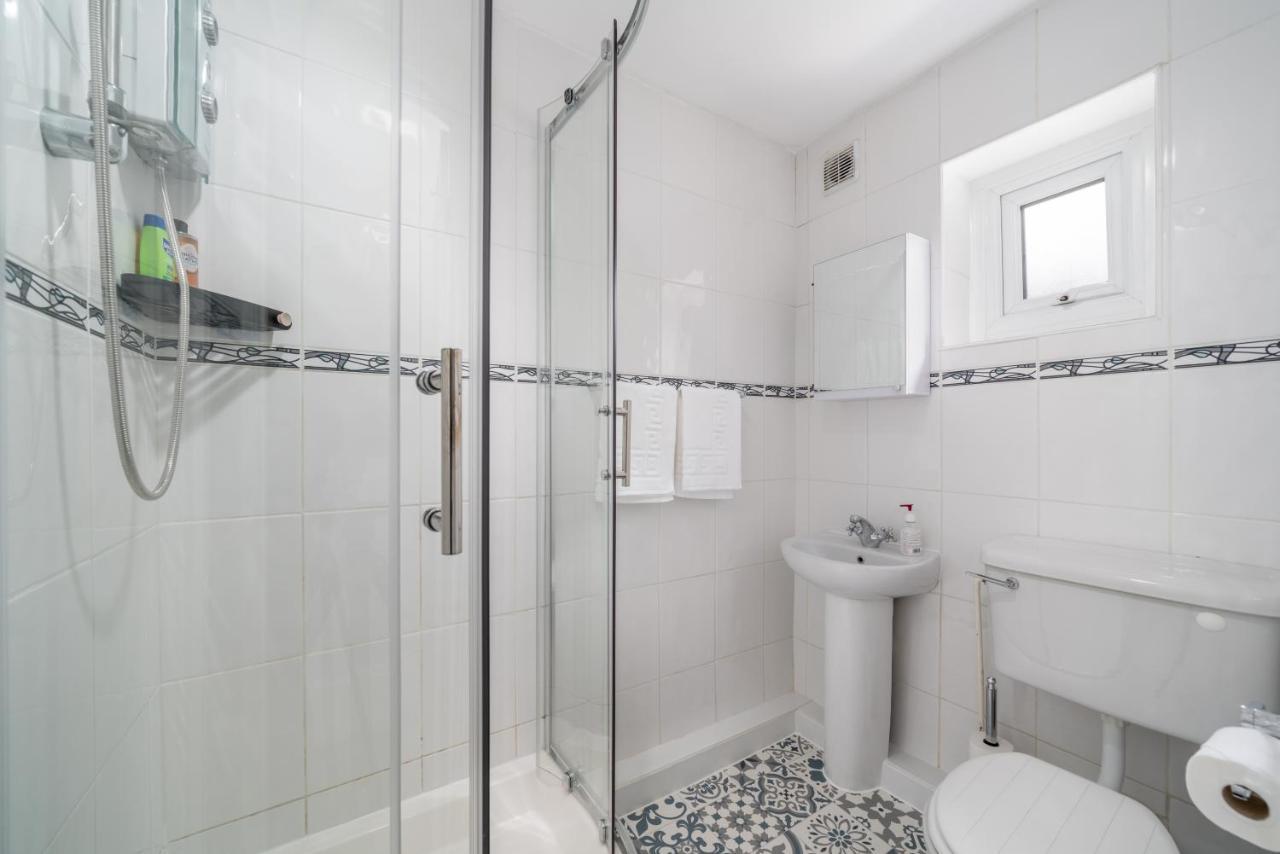 Leilighet Spacious King Size 1bed Flat In Leafy Suburb
