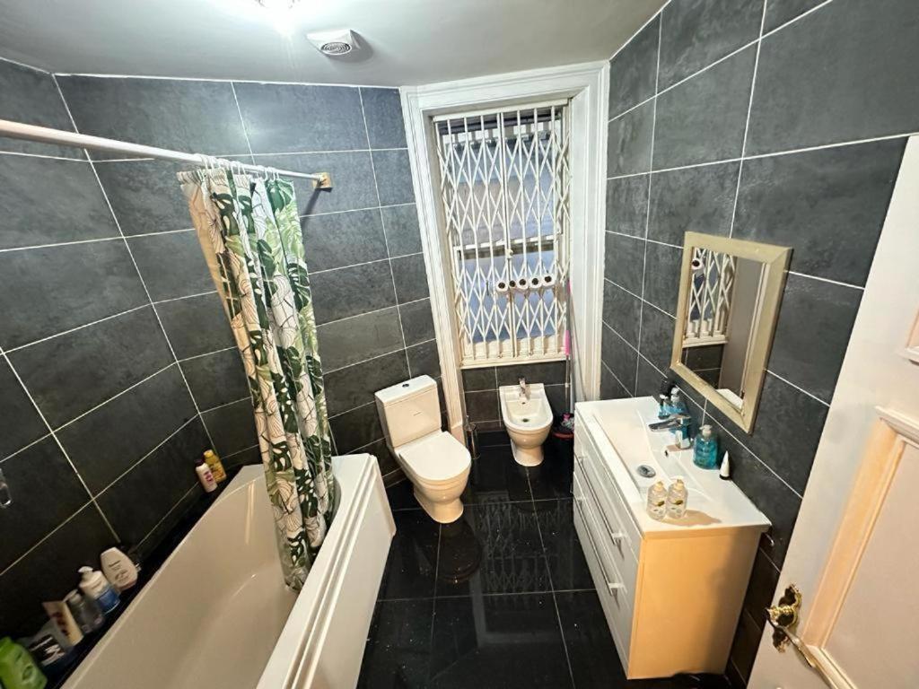 Privatunterkunft 1 Step To Station! Double In Marylebone&paddington, , #room Name Is Tokyo# *