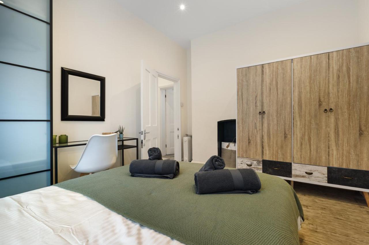 Lägenhet Heart Of London: 3 Bed Near Oxford St And Subway London