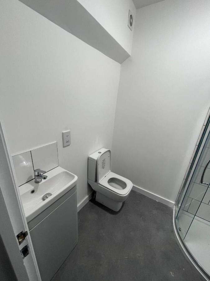 Private With En-suite In Catford, * Londra