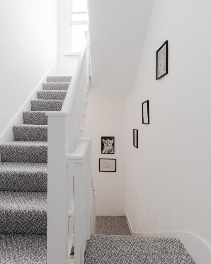 Charming 1-bed Flat In The Heart Of Primrose Hill Lägenhet